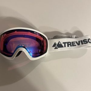 Treviso Jr. Ski Goggles.